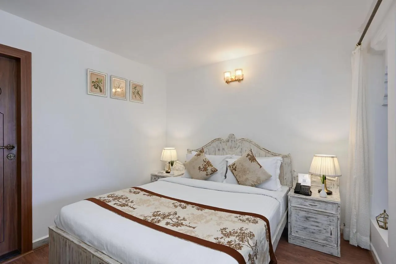 Swaroop Vilas - Lake Facing Boutique Hotel Udaipur 4*,