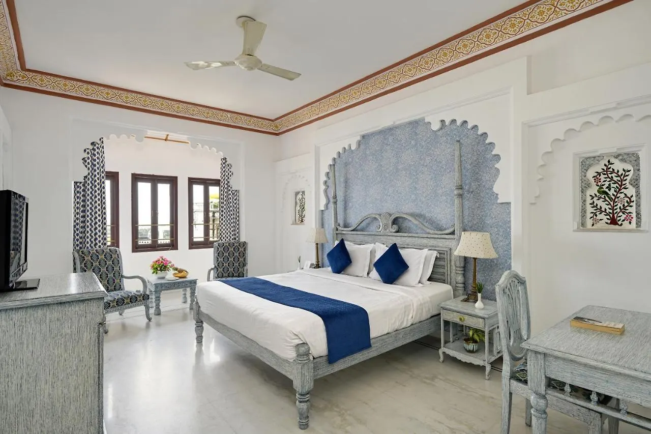 Swaroop Vilas - Lake Facing Boutique Hotel Udaipur