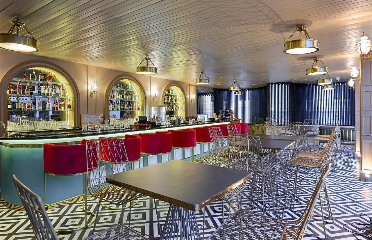 ****  Swaroop Vilas - Lake Facing Boutique Hotel Udaipur India